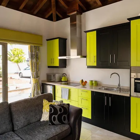 Wudas La Caleta * Costa Adeje (Tenerife)