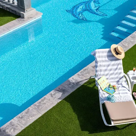 Luxury Wudas - Heated Pool, Bbq & Golf Area 펜션 아데제