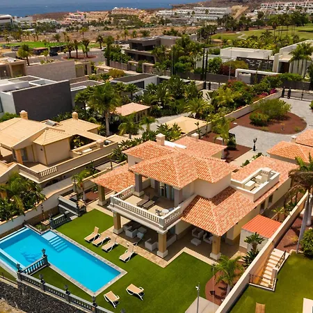 Luxury Wudas - Heated Pool, Bbq & Golf Area 펜션