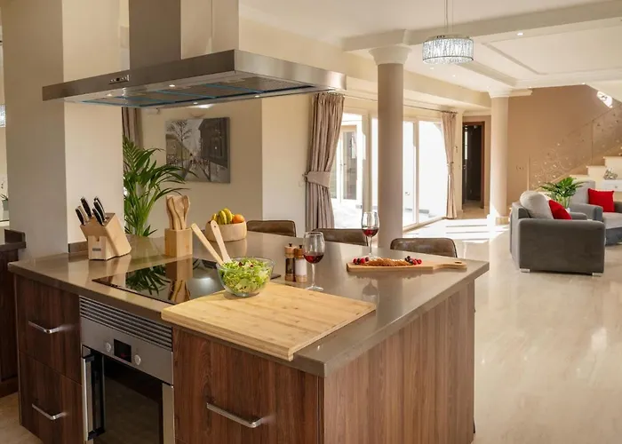 Wudas La Caleta * Costa Adeje (Tenerife)