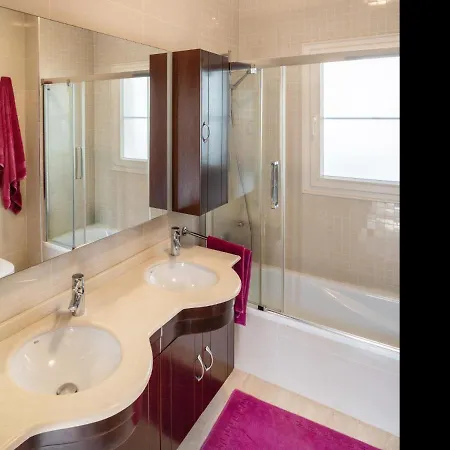 Wudas La Caleta Willa *